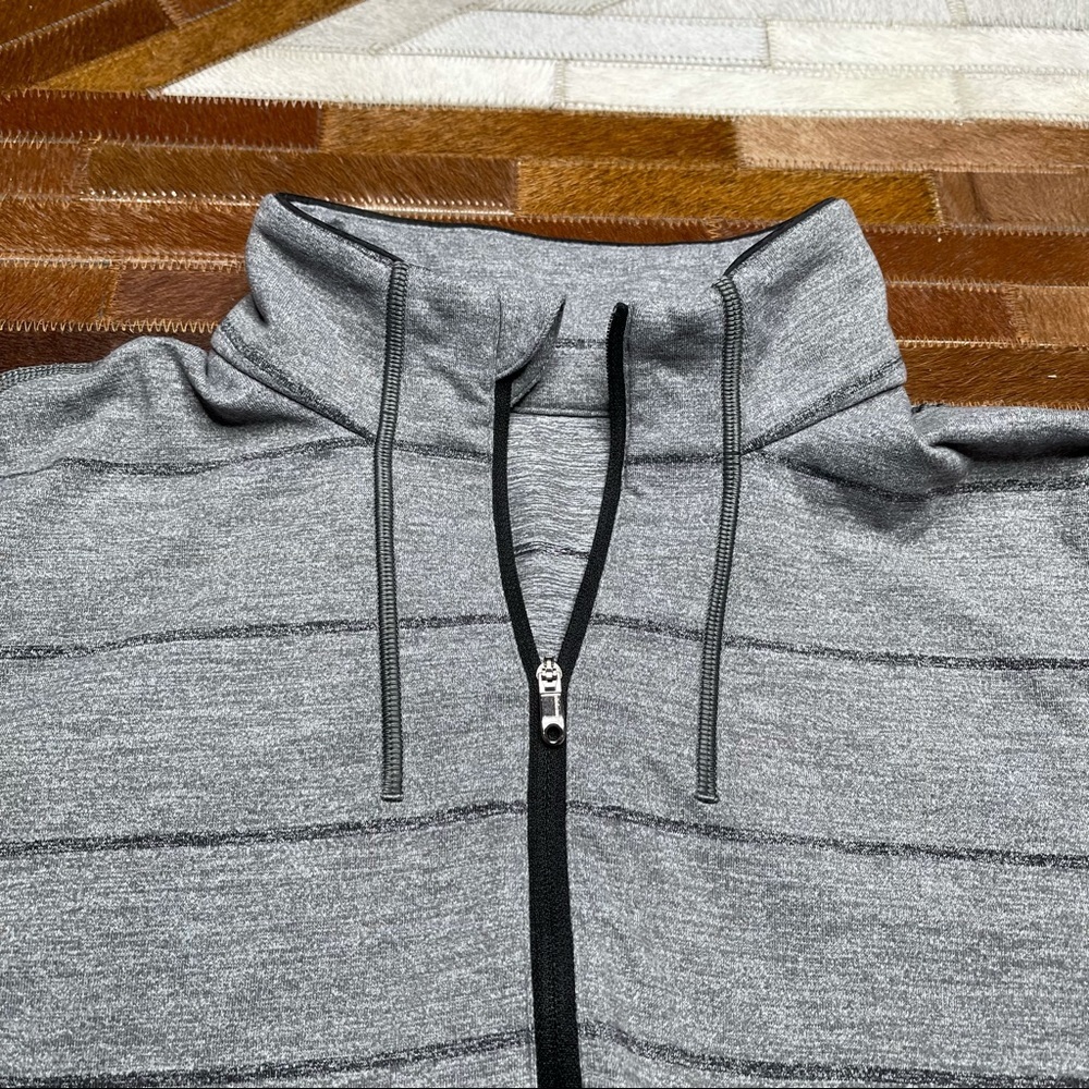 Lululemon Sweat Session 1/2 Zip *Silver - Picture 3 of 5